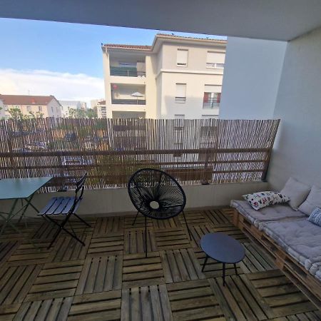 Chambre Privee T3 Saint Fons Ngoại thất bức ảnh