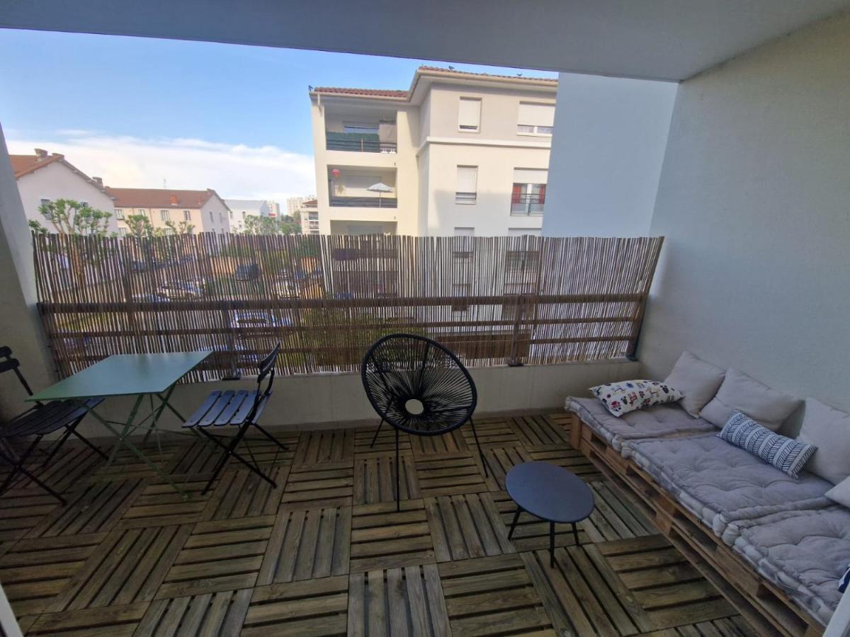 Chambre Privee T3 Saint Fons Ngoại thất bức ảnh